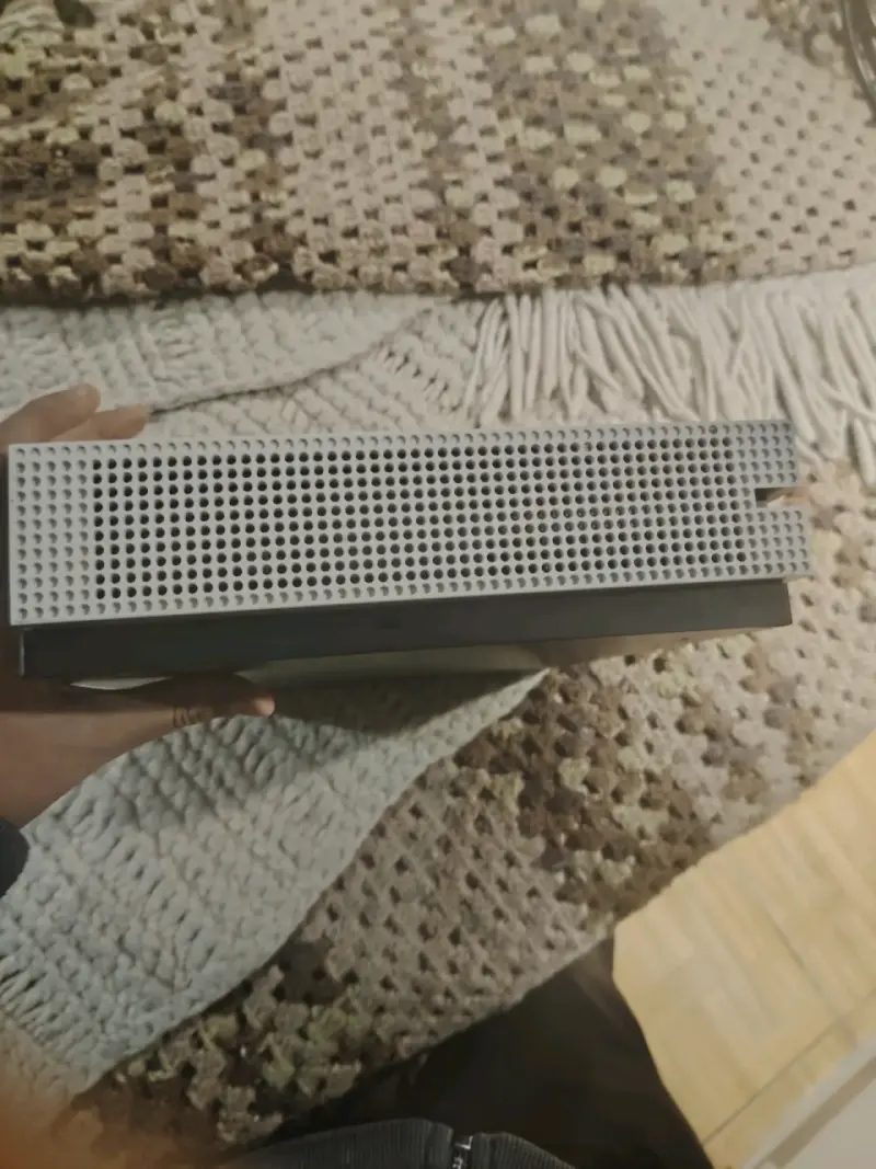 Consola de videojuegos compacta - 1