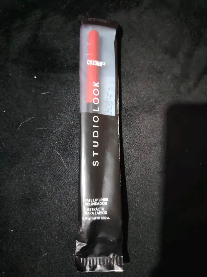 Delineador de labios mate Cyzone