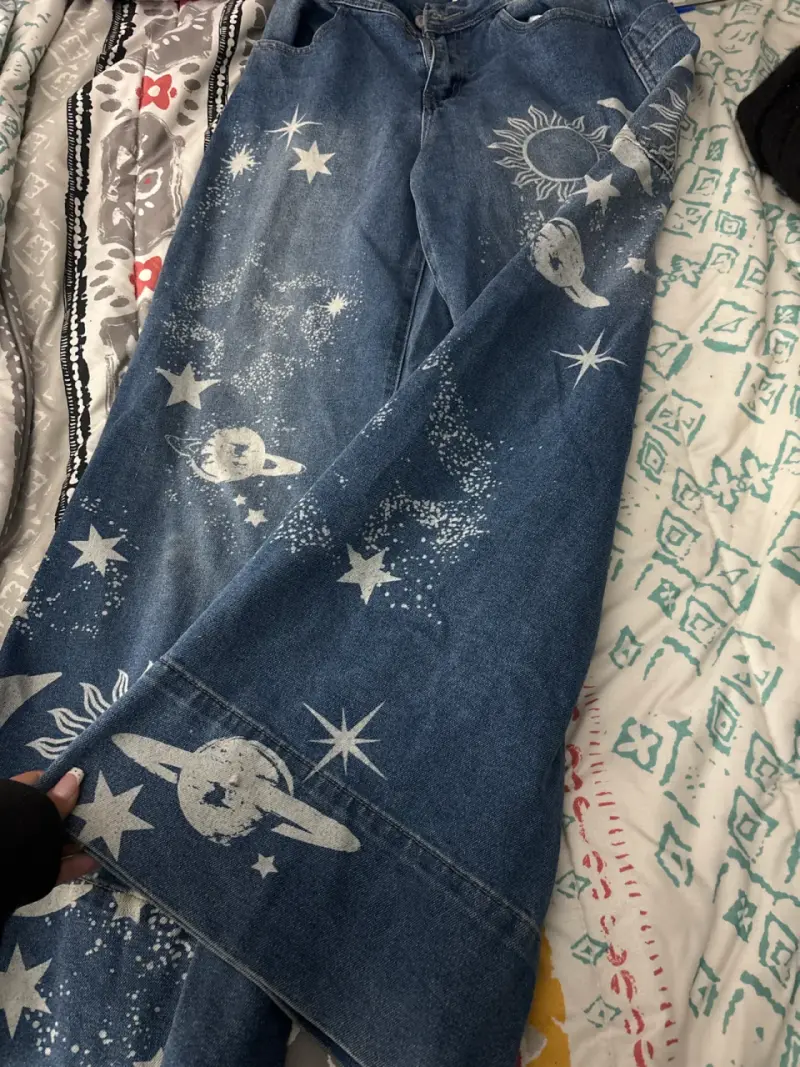 Jeans anchos con estampado espacial - 2