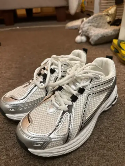 Zapatillas deportivas blancas unisex - miniatura 4