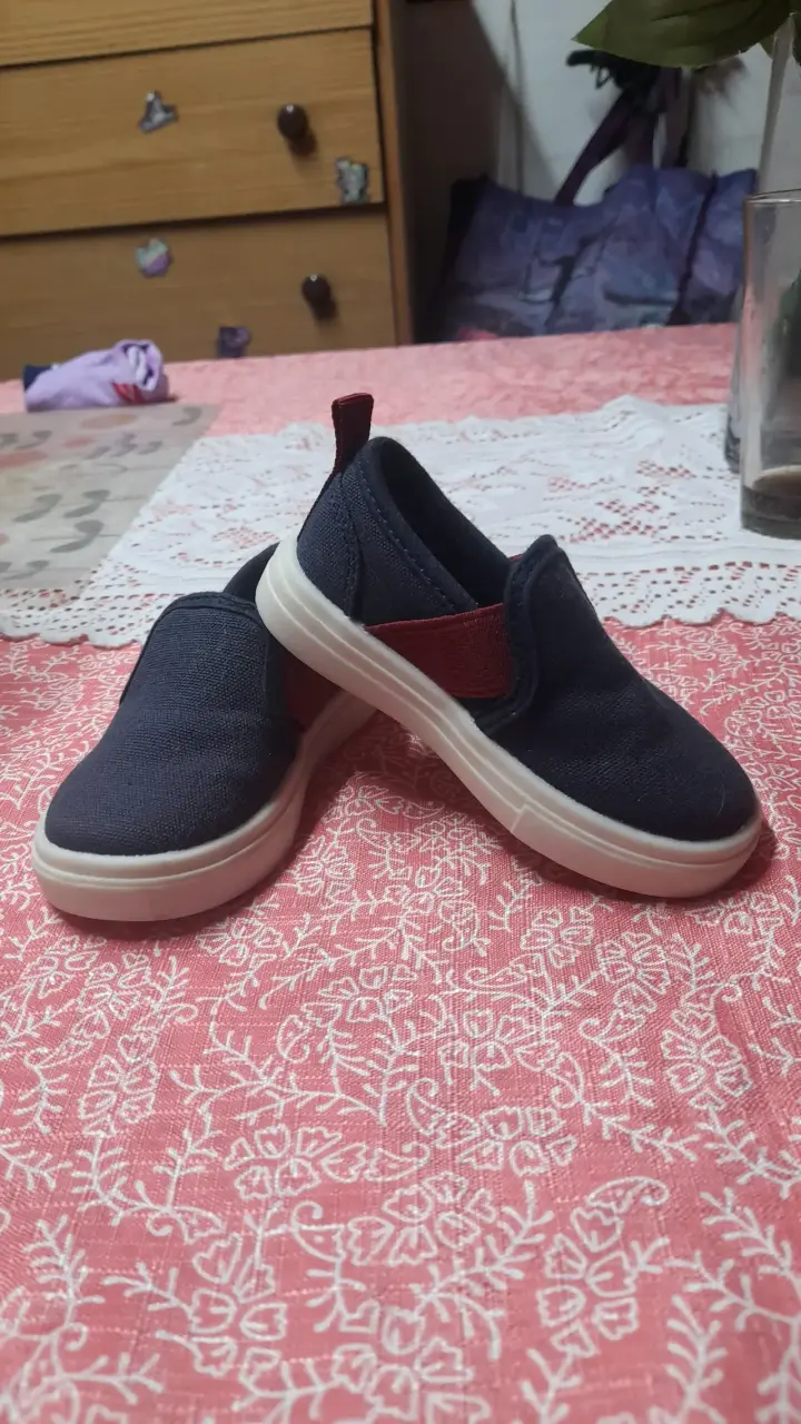 Zapatillas marca Black and blue - 3