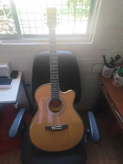 Guitarra acustica - miniatura 5