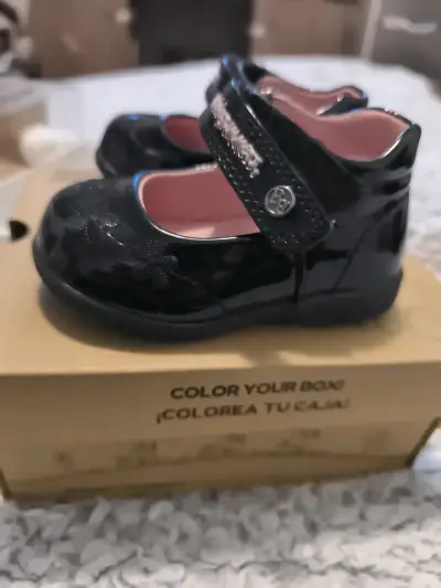 Zapatos negros para niña - miniatura 4