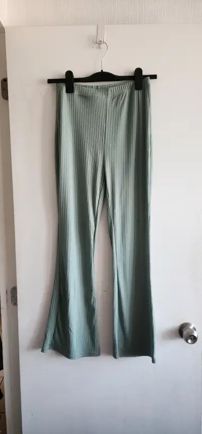 Set de pantalón, kimono y top verde - miniatura 3