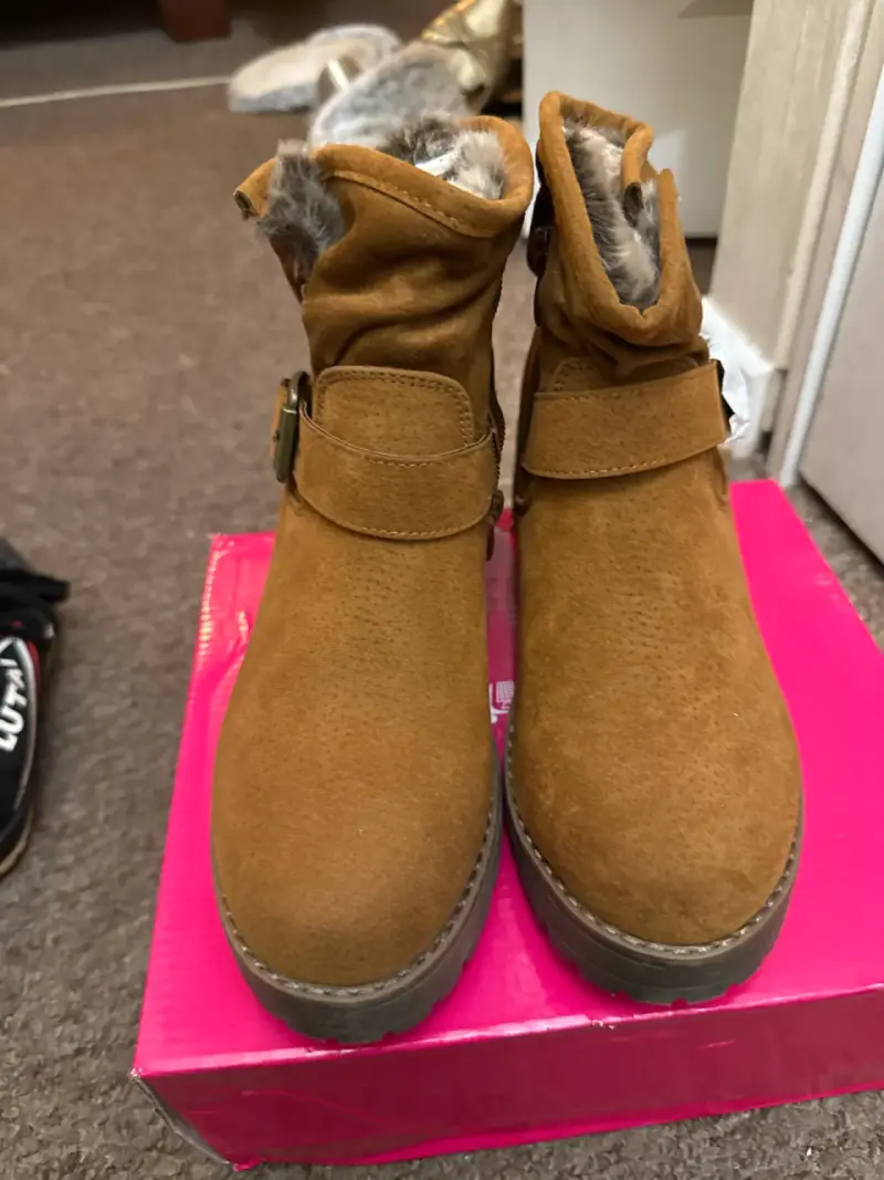 Botines marrones con hebilla - 2