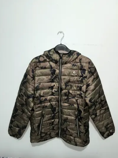 ❄️🟢Chaqueta RIP CURL Camuflada 🟢( Excelente Estado) - miniatura 1