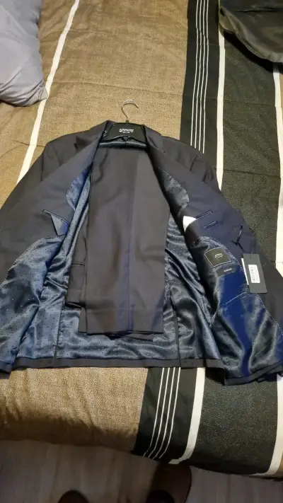 Traje formal azul Arrow, traje negro arrow - miniatura 1