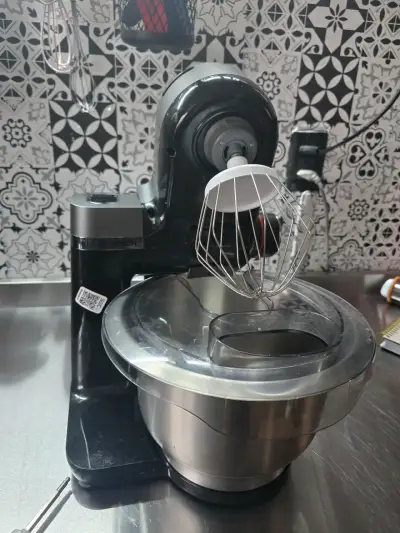 Batidora pedestal BOSCH 7 Velocidades 900W 3,8 Lts - miniatura 1