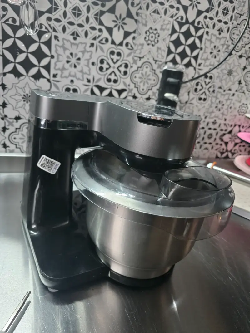Batidora pedestal BOSCH 7 Velocidades 900W 3,8 Lts - 2
