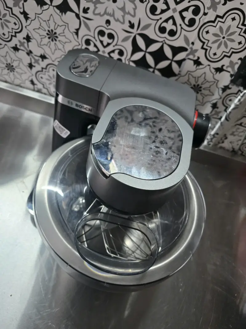 Batidora pedestal BOSCH 7 Velocidades 900W 3,8 Lts - 6