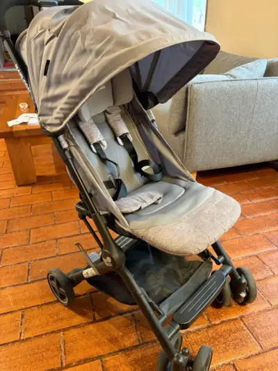 Coche de bebé Maxi-Cosi gris - miniatura 2