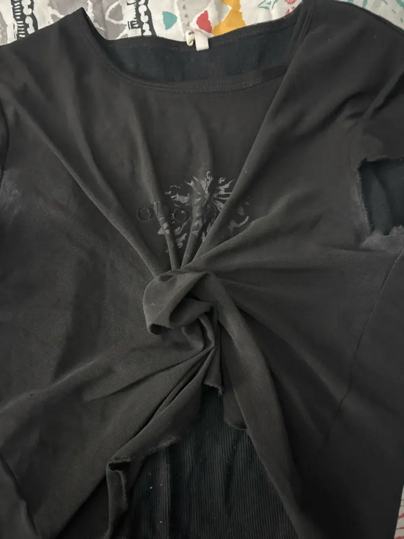 Camiseta negra "Out of Mind" - 2