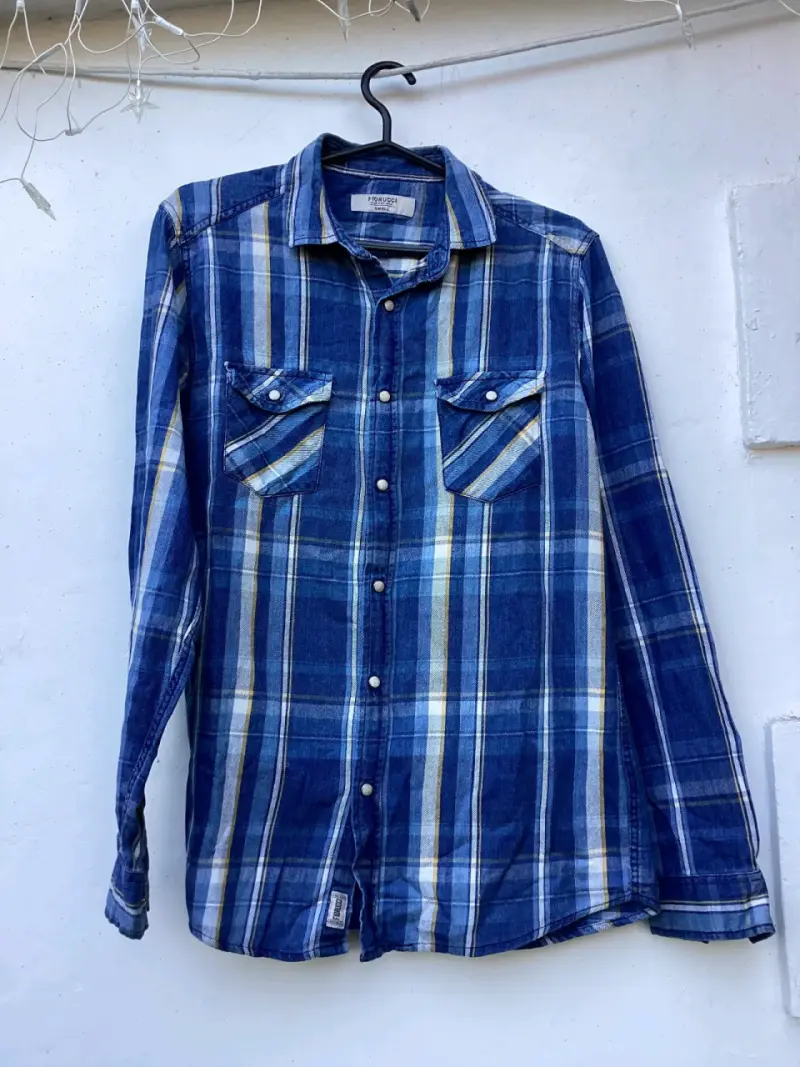 Camisa a cuadros azul - 1