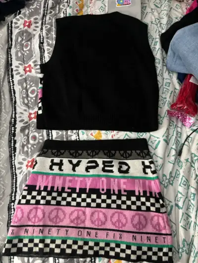 Conjunto top y falda estampado - miniatura 2