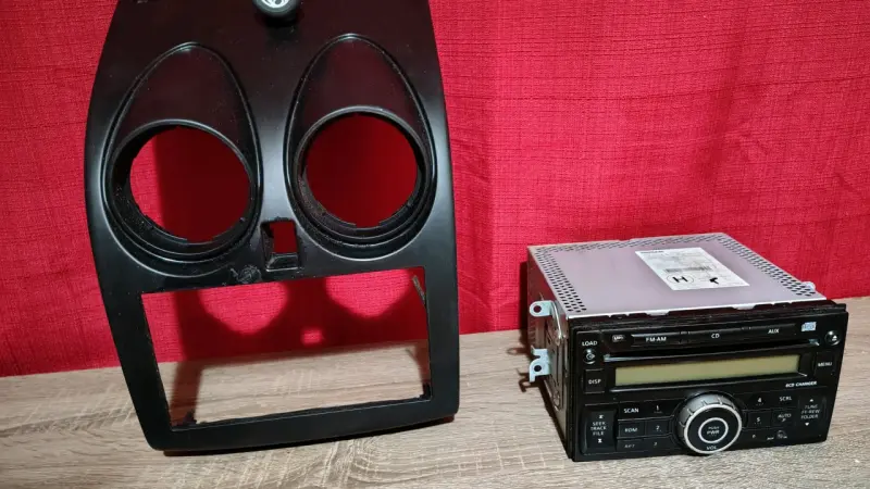Radio y visel Nissan Qashqai 2013 original - 2
