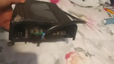 Amplificador Kenwood para auto - miniatura 2