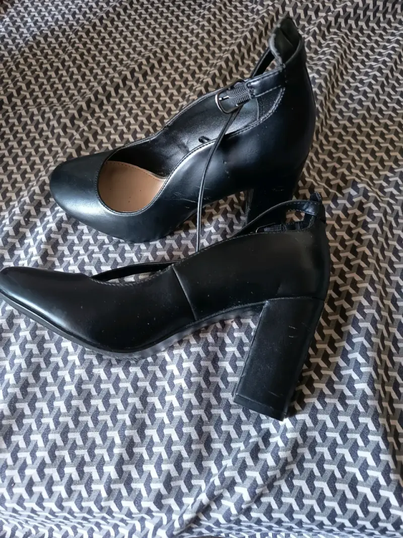 Zapatos de tacón negros - 1