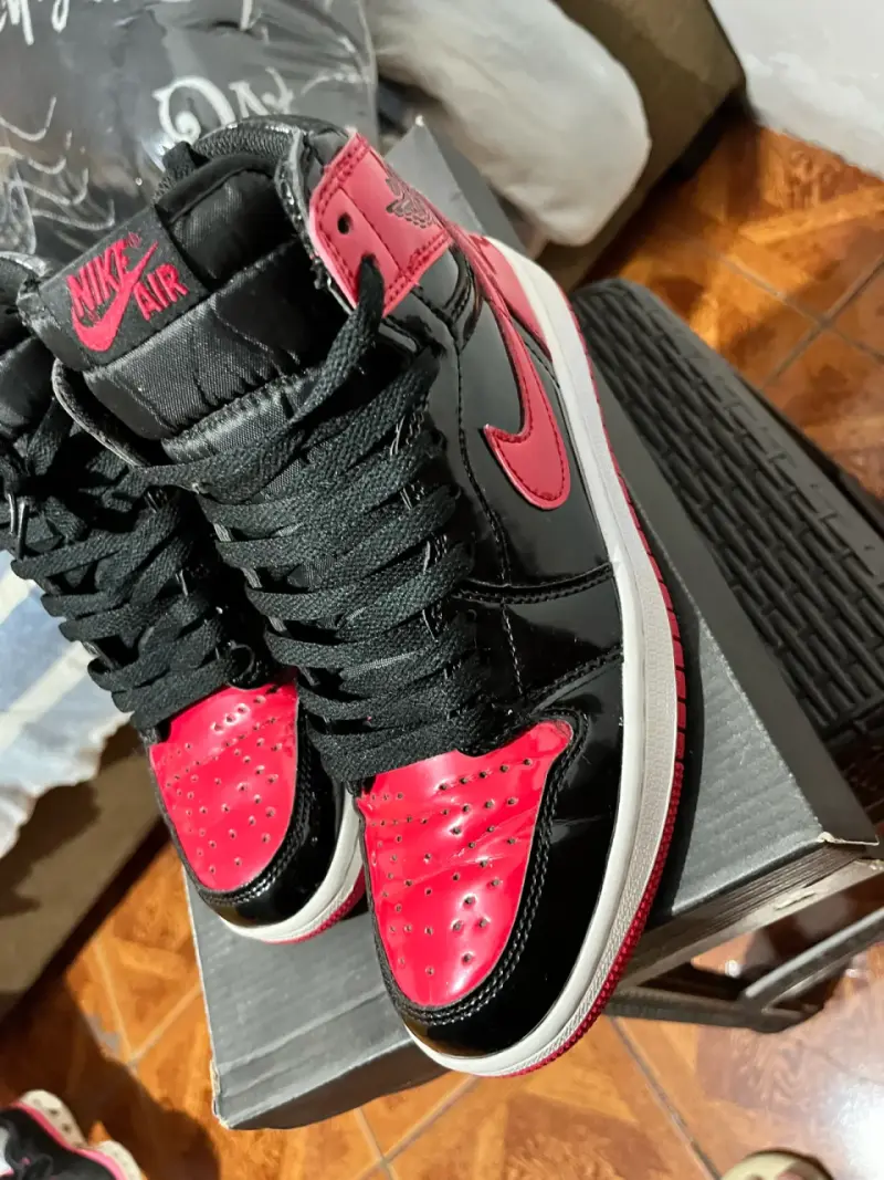 Zapatillas Nike Air negro y rojo - 2