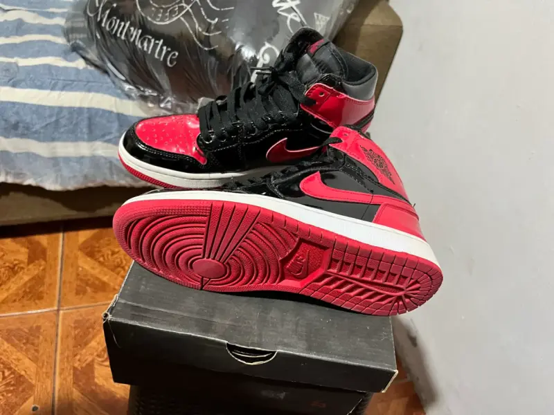 Zapatillas Nike Air negro y rojo - 4