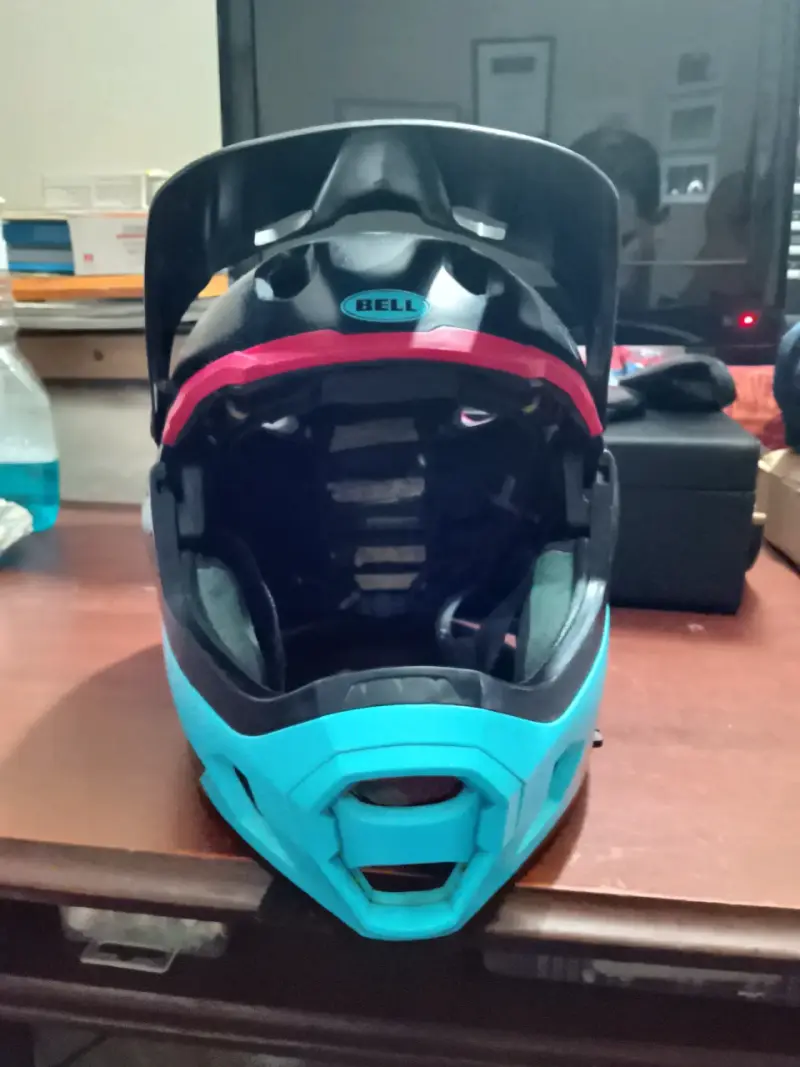 Casco BELL Super DH MIPS - 3
