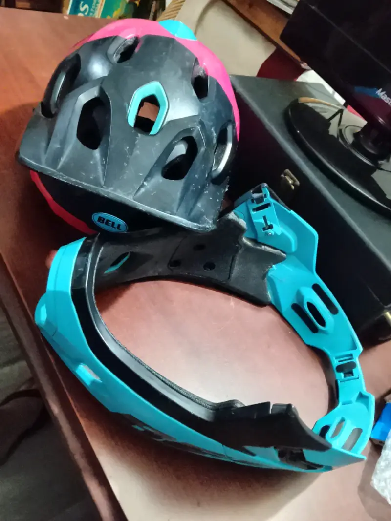 Casco BELL Super DH MIPS - 6