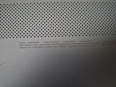 Notebook HP plateado usado - miniatura 4