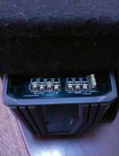 Subwoofer y amplificador Kenwood con caja acústica - miniatura 2