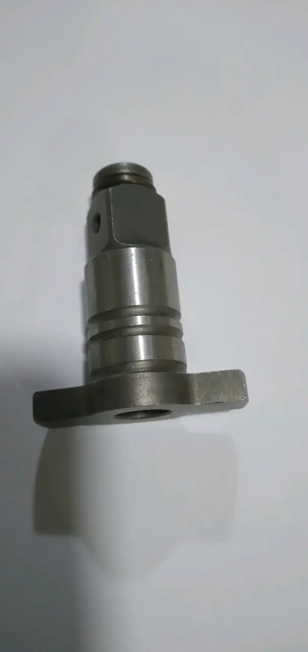 Conector de metal para maquinaria - 1