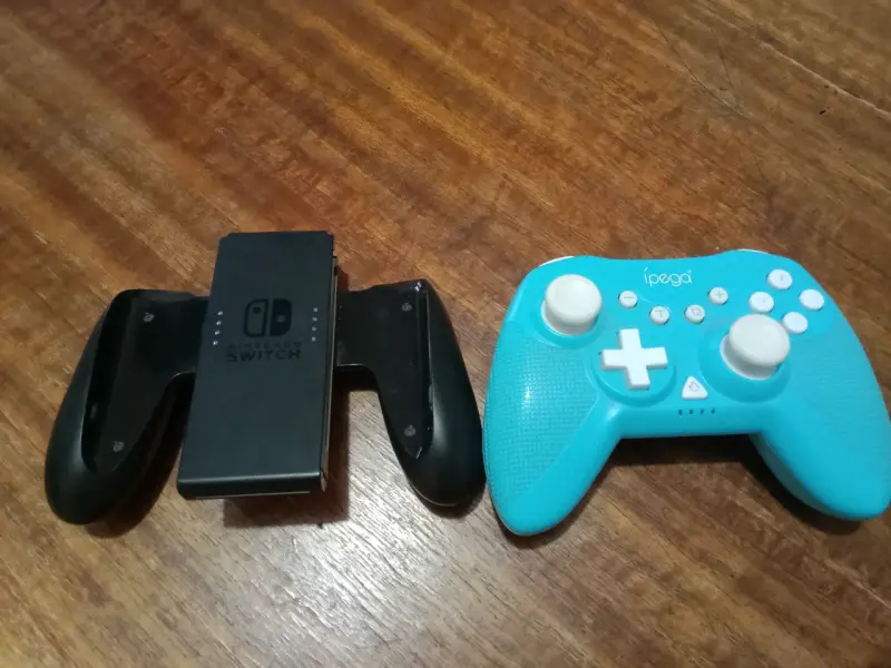 Nintendo Switch con accesorios y juegos - 2