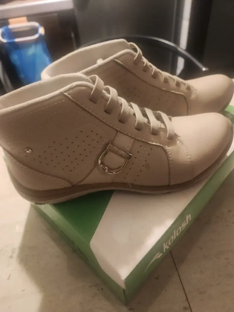Zapatillas urbanas beige Kolosh - 1