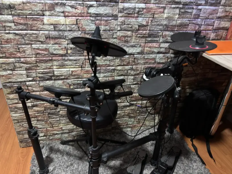 Batería electrónica negra - 2