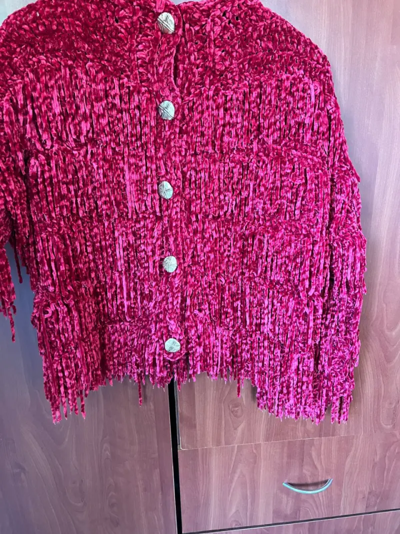 Chaqueta artesanal roja de flecos - 2
