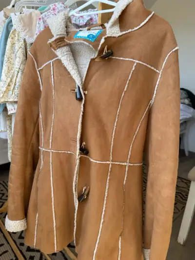 Abrigo de gamuza con forro $13.000 - miniatura 1