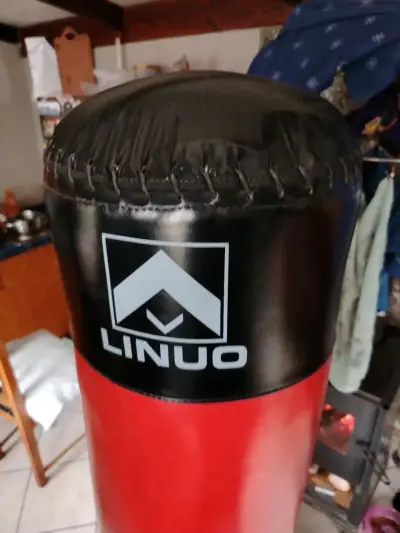 Saco de boxeo con base - miniatura 6