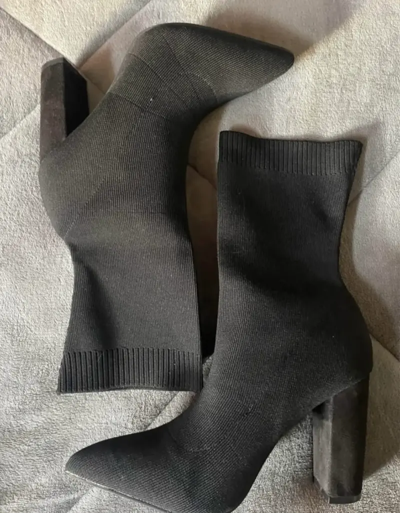 Botines negros de tacón alto
