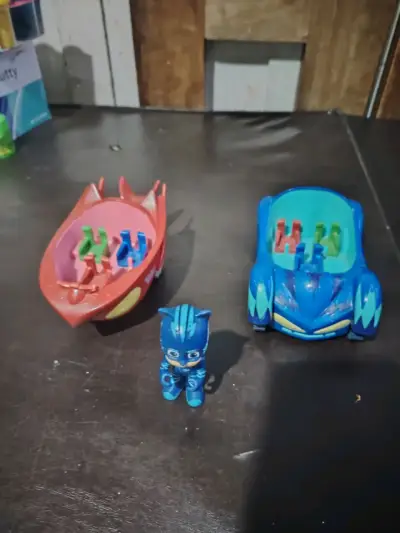 Set de figuras de juguete variadas - miniatura 4