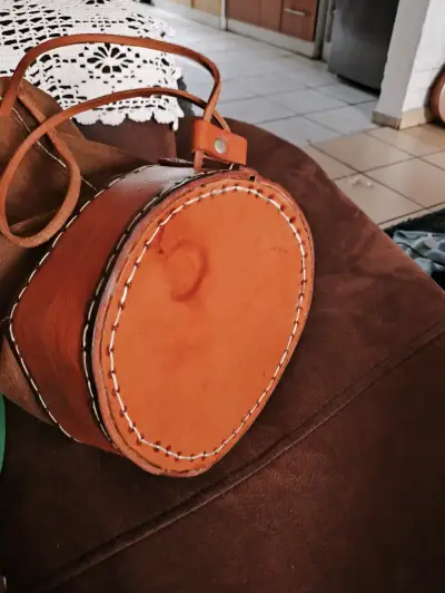 Bolso de Viaje / Mochila Vintage 100% Cuero Natura - miniatura 3