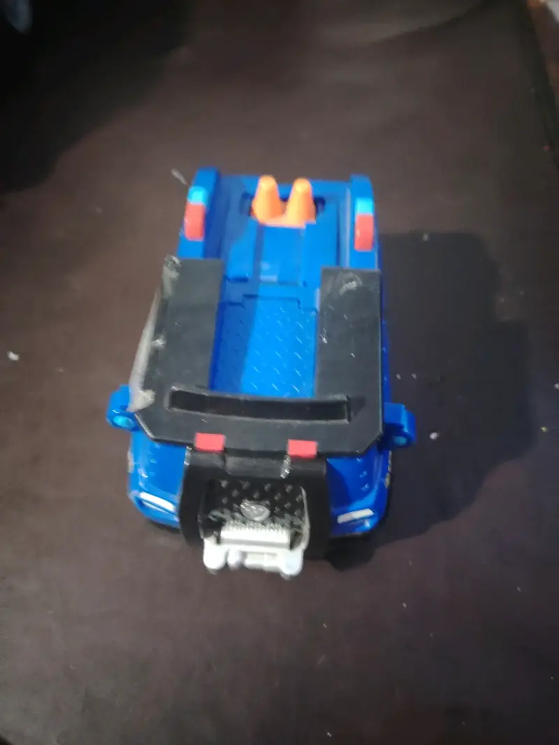 Auto de juguete azul - 2