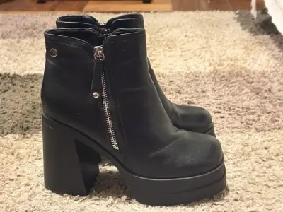 Botines negros de tacón alto - miniatura 1