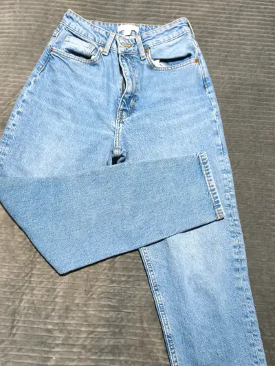 Jeans azules clásicos - miniatura 1