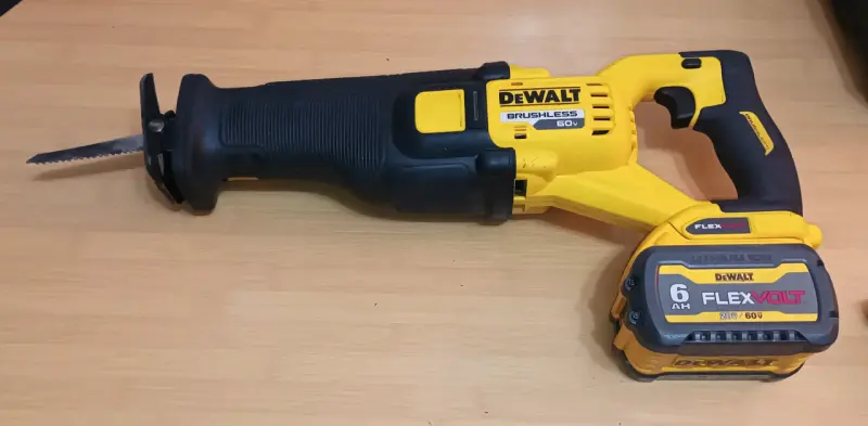 Sierra Sable DeWalt 60V