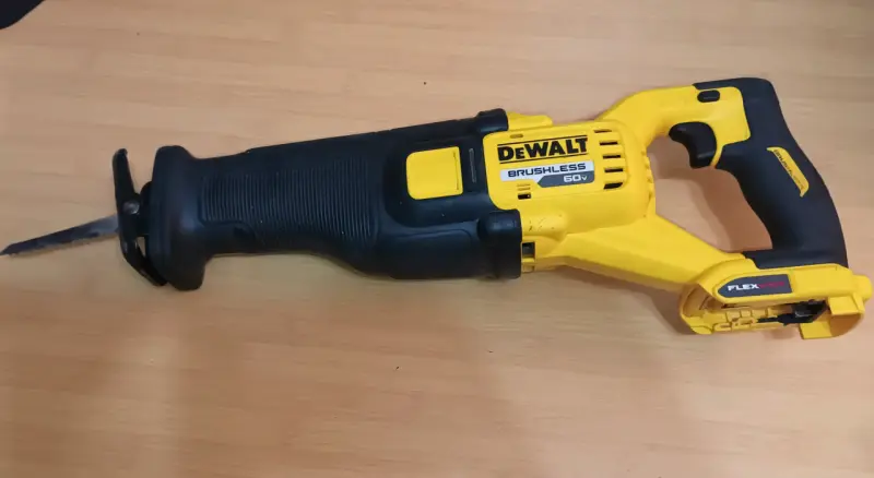 Sierra Sable DeWalt 60V - 2
