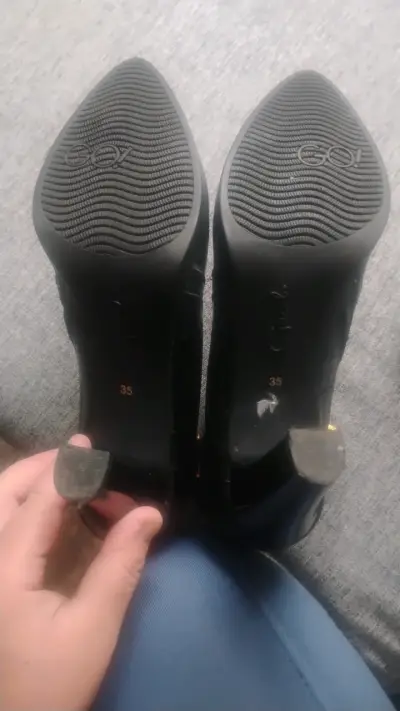 Botines negros de tacón alto - miniatura 2