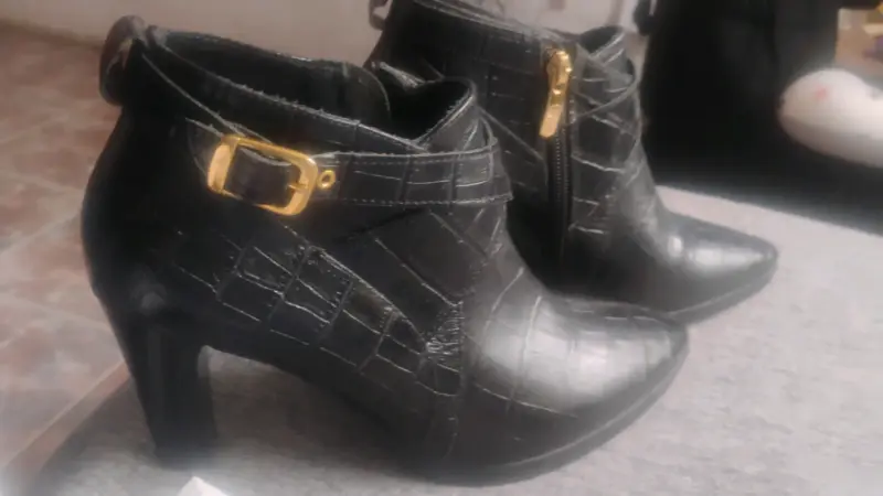 Botines negros de tacón alto - 3