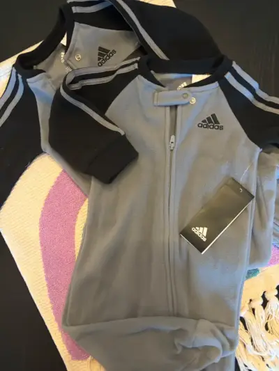 Enterito de polar Adidas gris 9 meses - miniatura 2
