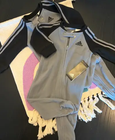 Enterito de polar Adidas gris 9 meses - miniatura 3