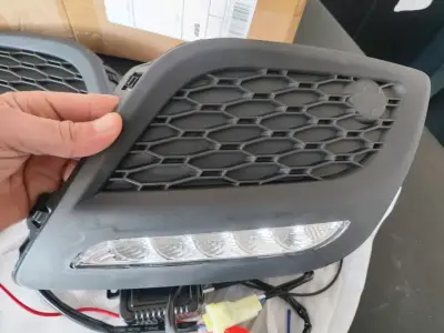 Luces LED para auto con rejilla - miniatura 3