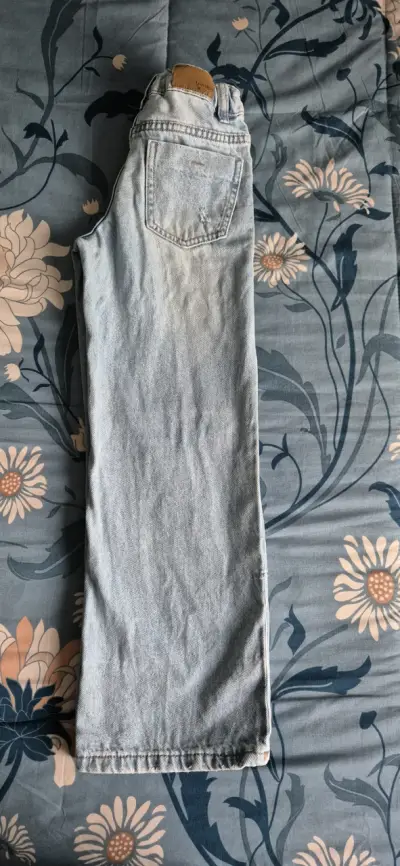 Jeans celestes desgastados talla 6 - miniatura 2