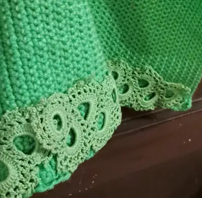 Poncho tejido verde artesanal - miniatura 4