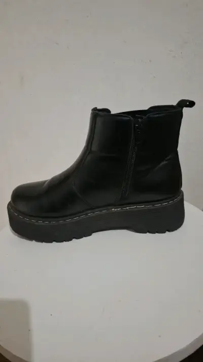 Botines negros con plataforma - miniatura 1